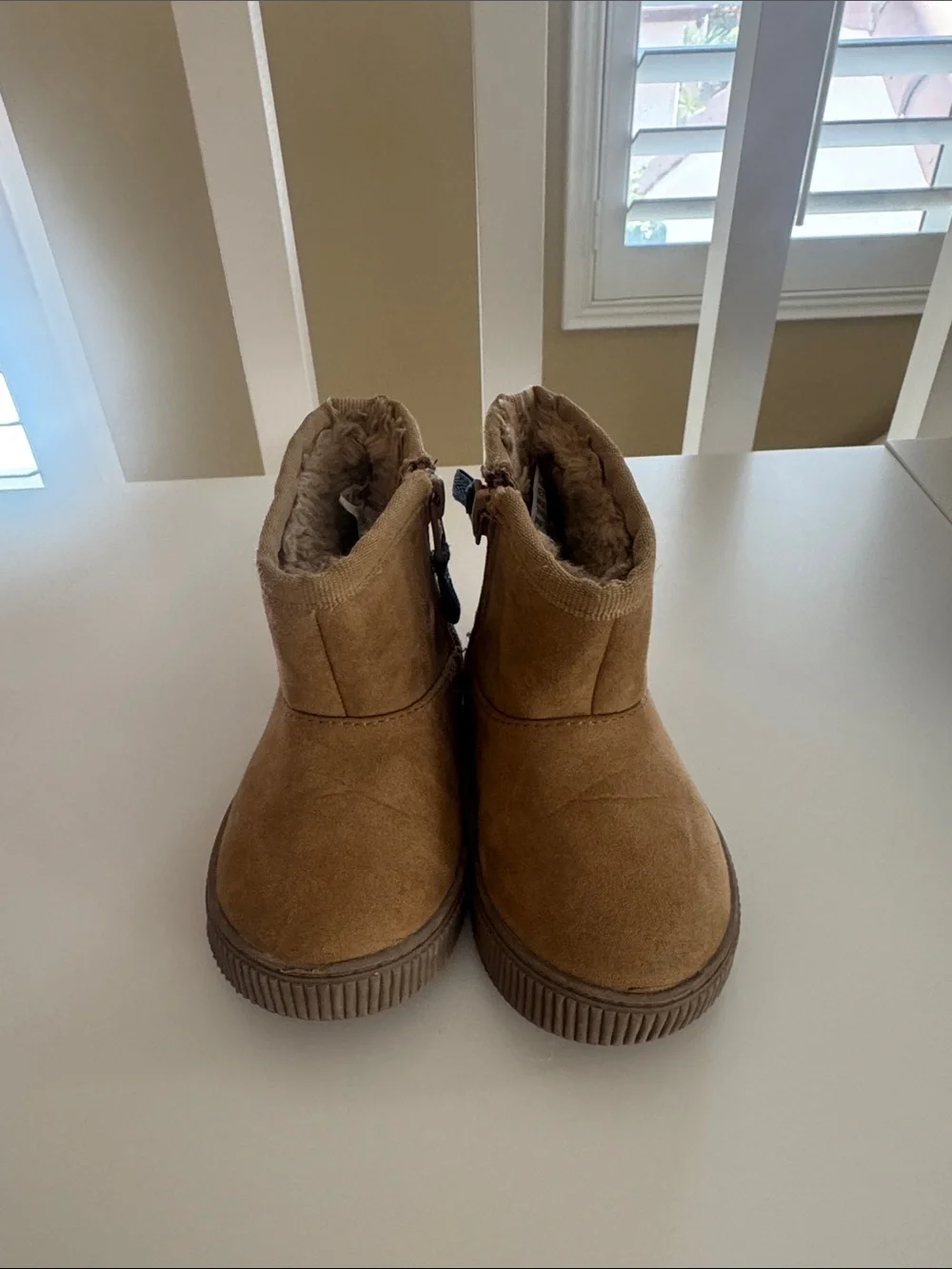 Cozy Faux-Suede Fur-Lined Ankle Boots - Tan Cat&Jack size 6